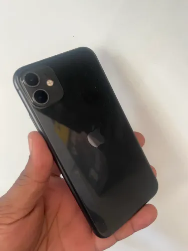iPhone 11 128G bateria 72% 650