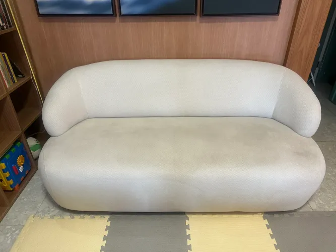 Sofá orgânico off white 1,80m
