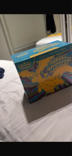 ETB - Elite Trainer Box Ascended Heroes / Coleção Treinador Avançado Herois Excelsos