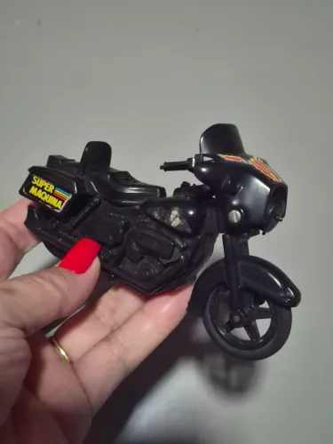 Moto preta da serie super maquina, da Glasslite anis 80