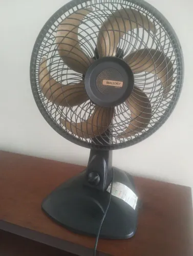Vende ventilador de mesa pequeno MALLORY 