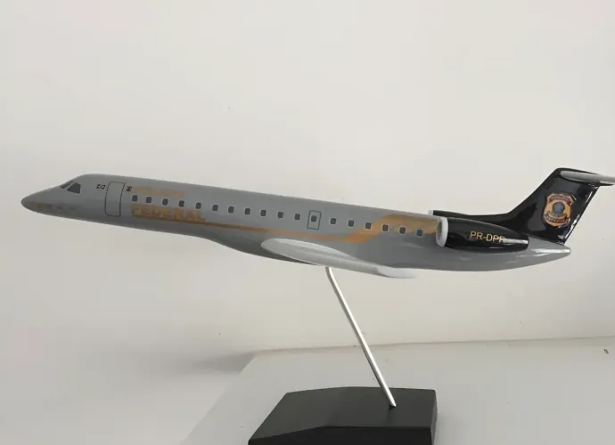 Miniatura jato colecao edicao limitada 1 unidade artesanal