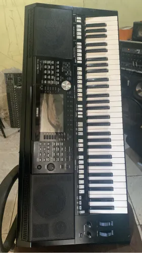 Psr s975 3500 pra ajeitar os poblemas citados abaixo. Fora isso ele funciona normal