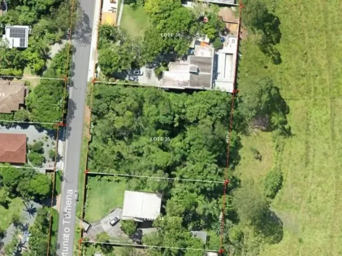 Chácara com 2.452m² toda murada,sem benfeitorias, ótima localização