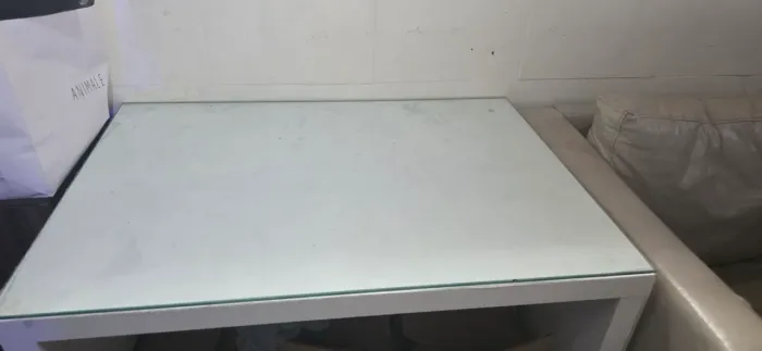 Mesa com Tampo de Vidro