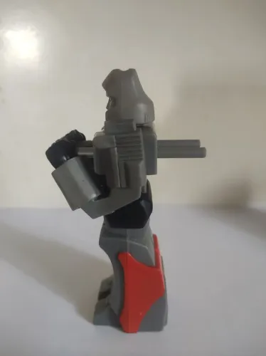 Bonecos Transformers anos 2000