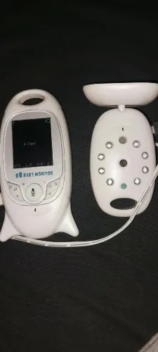 Babá eletrônica com vidro modelo funcionando
