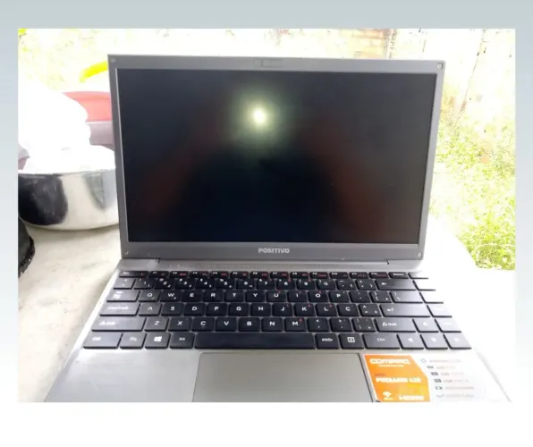 Computador positivo desktop