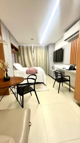 Mesa e duas cadeiras da Tok&Stok