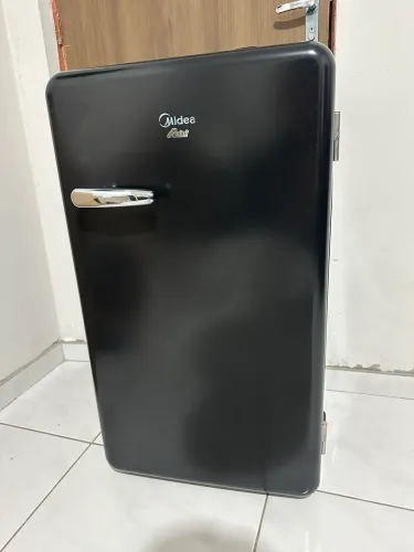 Frigobar Retrô, 95L, Preto, 220V, Midea
