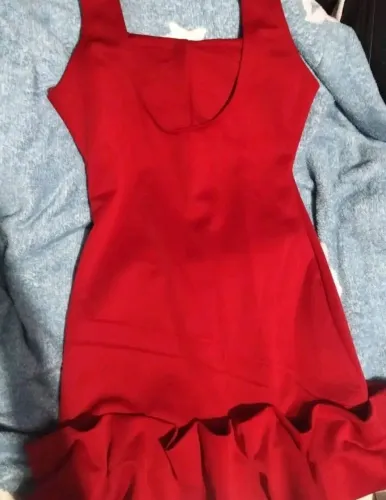 Vestido vermelho c babado