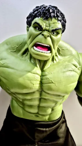 Boneco do Hulk (modelo Gigante / Hulk Smash)