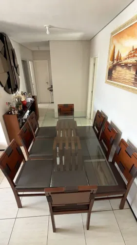 Conjunto de Mesa de 8 lugares