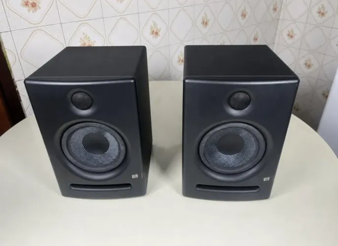 Par de Monitores de Referência PreSonus Eris Studio 5 ? Home Studio / Produção Musical
