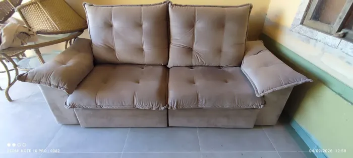 Vendo um sofá retrátil e reclinável