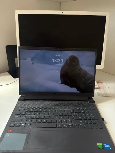 DELL G15 Core I5 11400H 16gb ram 500gb ssd