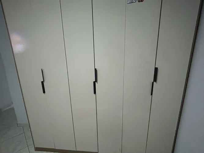 Guarda Roupa 6 Portas