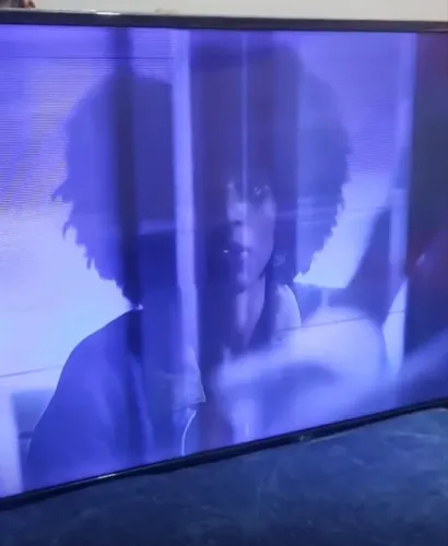 Vendo uma Tv LG 4k de 49 polegadas 
