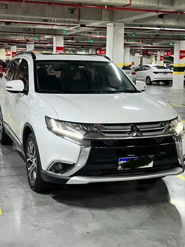 Mitsubishi Outlander 2.0 16V 160cv Aut. 2016