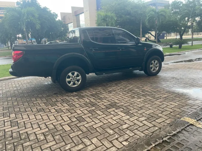 Mitsubishi L200 Triton GLS 3.2 CD TB Int.diesel MEC 2015