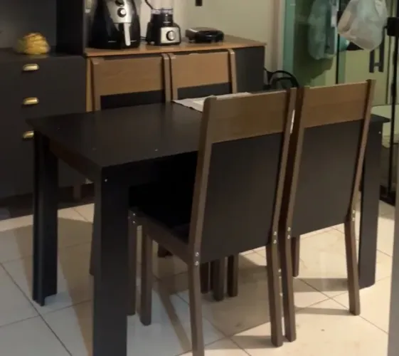 Mesa de jantar 4 lugares