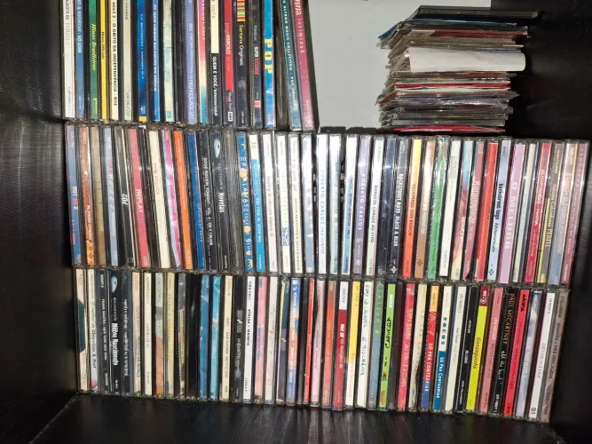 CD antigos...