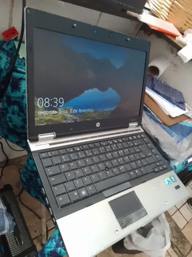 Notebook hp i5 8 memória HD 320 gb funciona normal