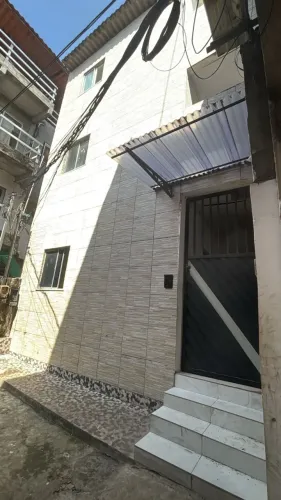 Apartamento ¼ no Caji com água e luz incluso