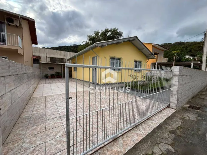 Casa com 2 dormitórios à venda, 58 m² por R$ 800.000,00 - Campeche - Florianópolis/SC