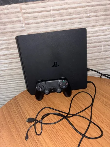 Playstation 4 Slim + controle