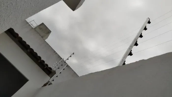 Cerca elétrica industrial reforçada