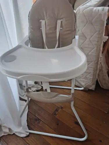 Bebe conforto, cadeira alimentação e chiqueiro 