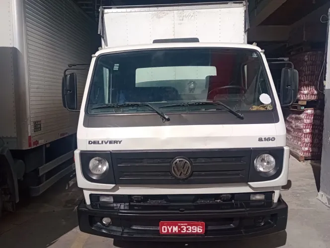 Vendo caminhão VW 8.160 BAÚ 