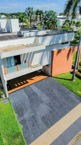 Imóvel para venda possui 450 metros quadrados com 5 quartos em Residencial Granville - Goi