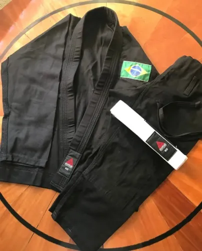 Kimono jiujitsu/judô infantil M0 preto - Novo + brinde