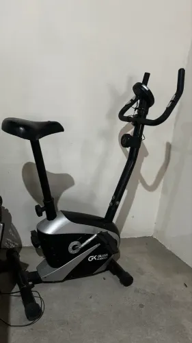 Bicicleta ergométrica Guga Kuerten cardio aeróbico