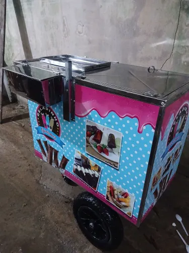 Carrinho de chopp, picolés, sorvetes todo de inox