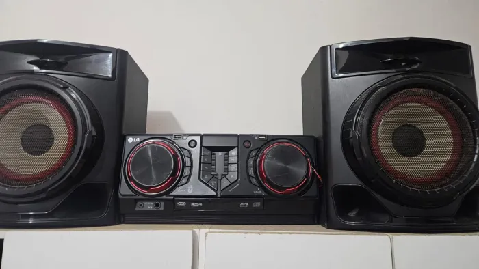 Aparelho de som Mini System LG XBOOM CJ44 ? | 440W