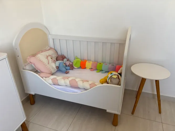 Berço que vira cama