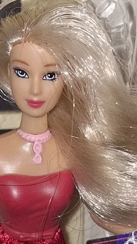 Barbie Hollywood 2008 Doll Happy Meal Toy Loose Used