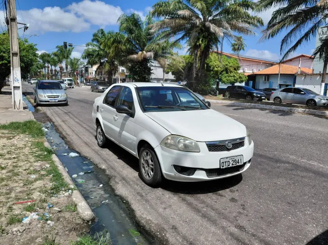 Fiat Siena EL 1.4 MPI Fire Flex 8V 4P 2013