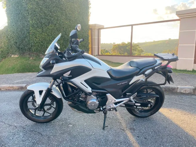 Honda Nc700 poucos km rodados ,moto conservada ,segundo dono.Valor negociável 