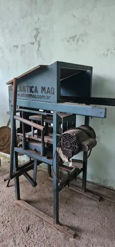 Maquinário para fabricação de Blocos de cimento, vigas e outros