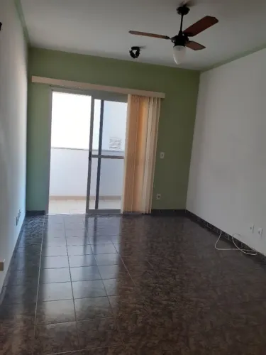 Aluga-se Apartamento 1 dormitório - Centro - Ed. Costa do Marfim