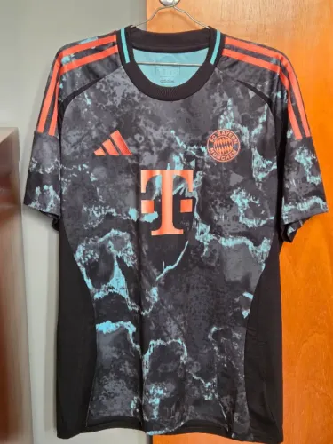 Camisa Bayern de Munique 24/25