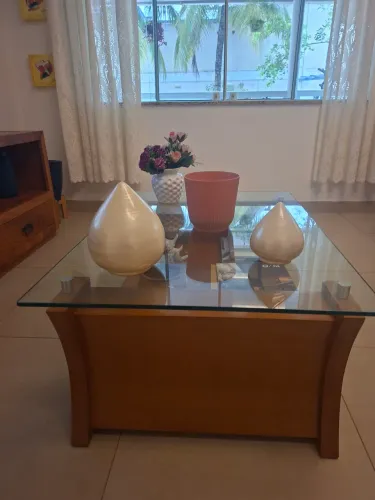 Vendo linda mesa de centro para sala