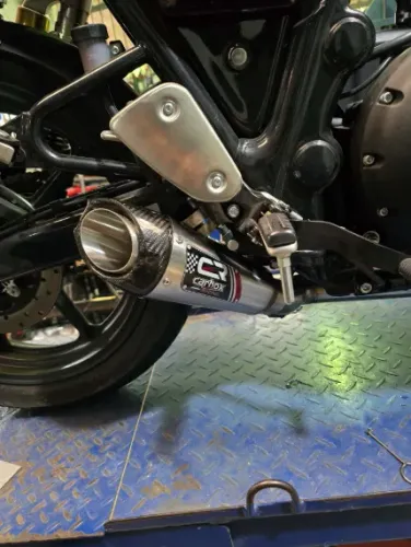 Escape 2x1 Carbox Racing para Royal Enfield Continental | Interceptor 650