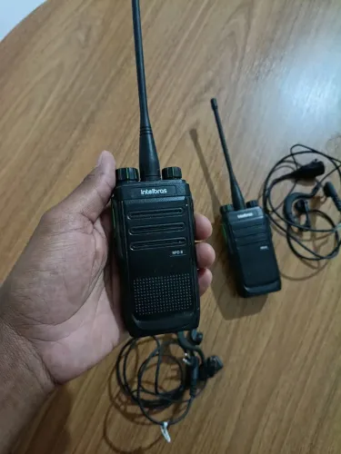 Radio Intelbras Rpd 8 Analógico E Digital 48 Canais Uhf Cor Preto