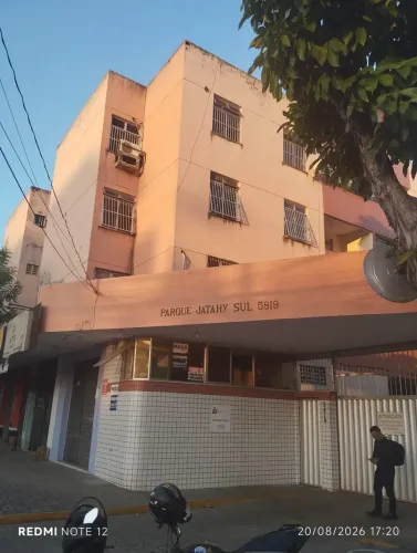 Imóvel para venda tem 113 metros quadrados com 3 quartos em Montese - Fortaleza - CE