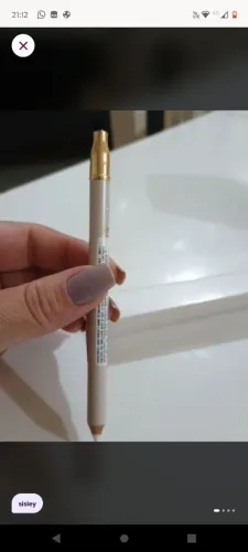Lápis delineador para lábios e olhos